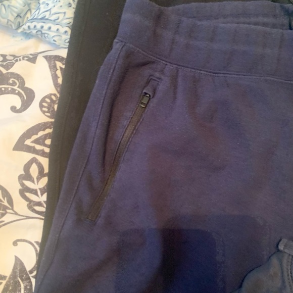 4 pair of sweatpants Uniqlo and Gap - Picture 3 of 7